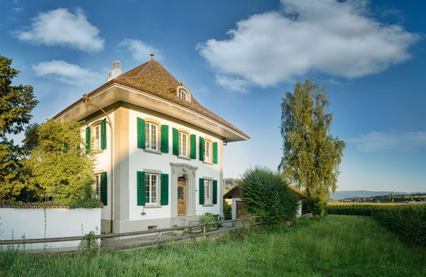 Altes Pfarrhaus, Schüpfen (äussere Malerarbeiten)